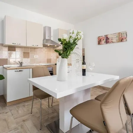 Appartement Edi Premium White Funtana
